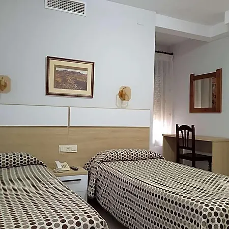 Royal Hotel 2*