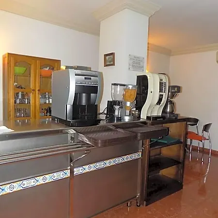 Royal Hotel 2*